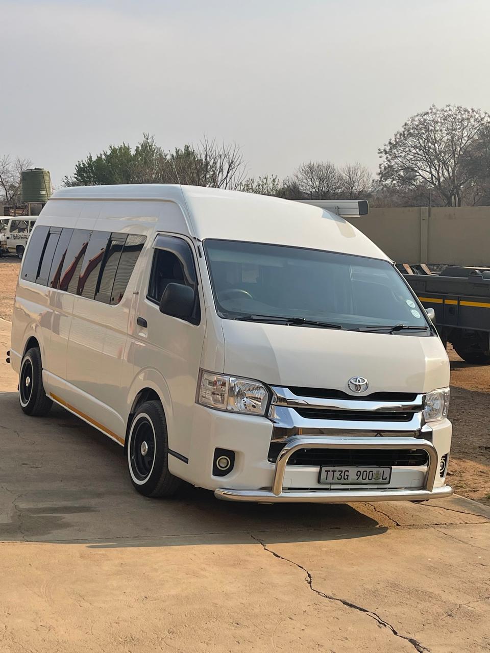 Daily Shuttles transport
